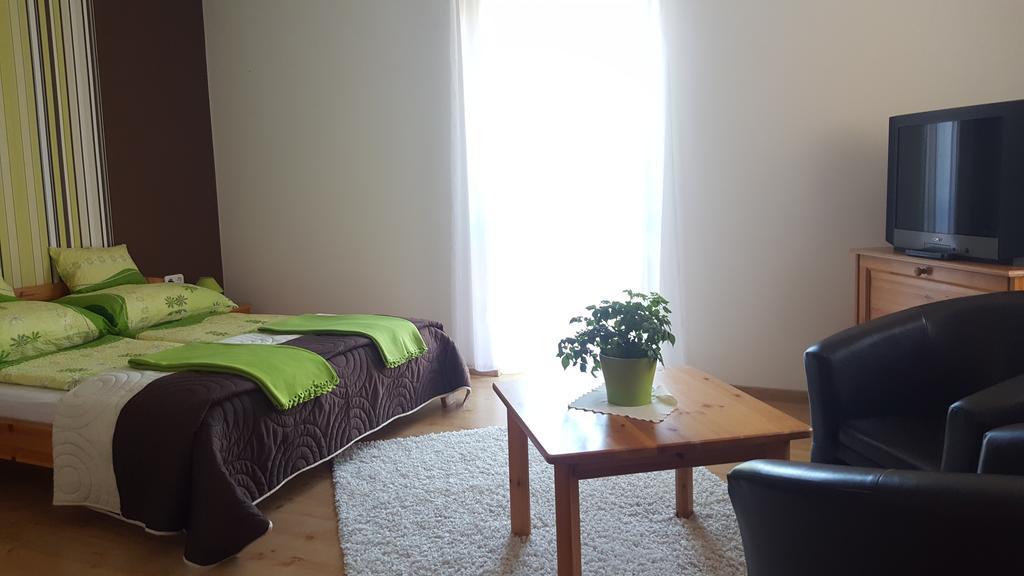 טפולצה Topart Apartman מראה חיצוני תמונה